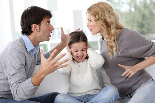 مشکلات اختلافات بین والدین